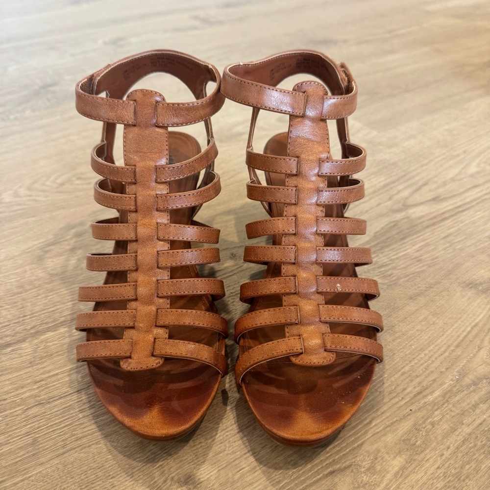 Cliffs By White Mountain Sandals